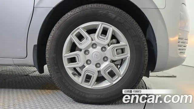 Hyundai Staria 2024 thumb 5