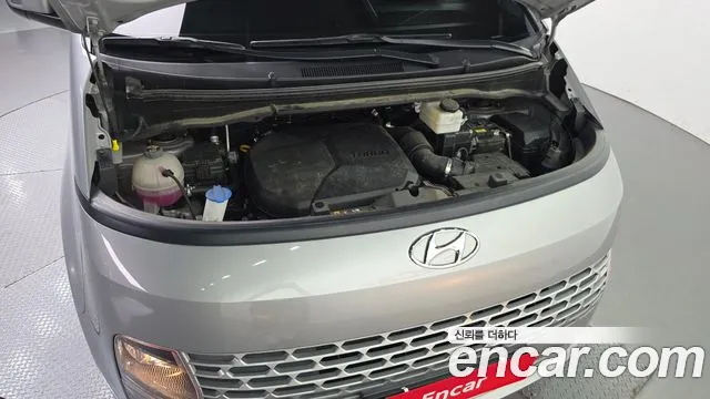 Hyundai Staria 2024 thumb 6