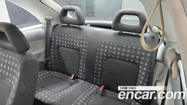 Volkswagen Beatle 1999 thumb 11