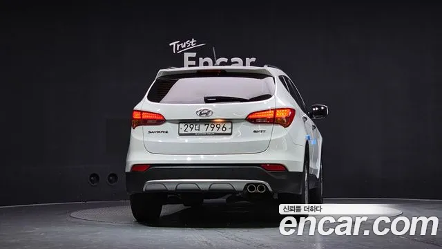 Hyundai Santa Fe 2012 thumb 4
