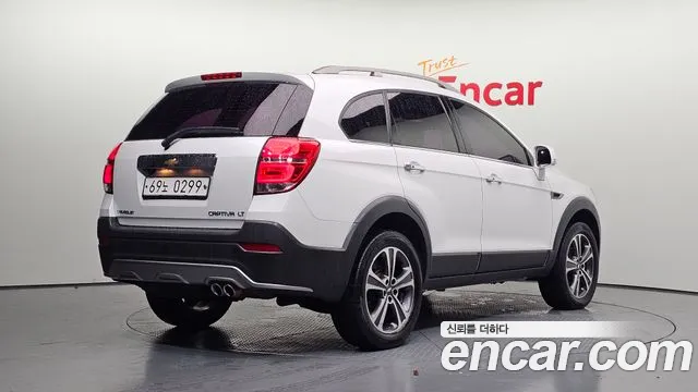 Chevrolet Captiva 2016 thumb 2