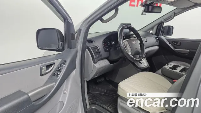 Hyundai Starex 2013 thumb 10