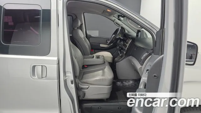 Hyundai Starex 2013 thumb 11