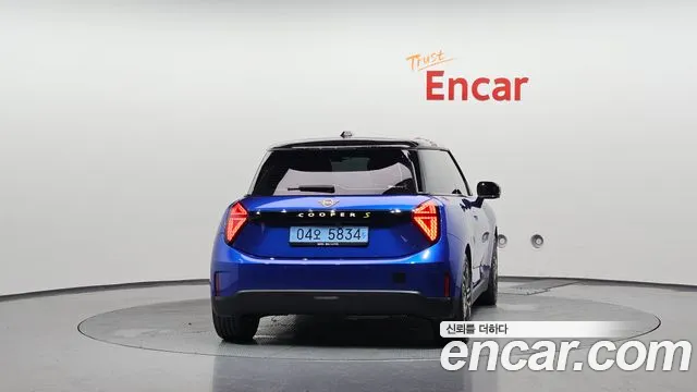 Mini Hatch 2024 thumb 4