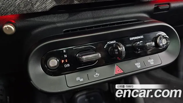 Mini Hatch 2024 thumb 9