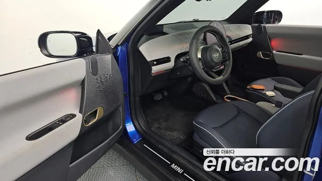 Mini Hatch 2024 thumb 11