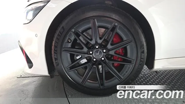 Mercedes-Benz AMG GT 2023 thumb 5
