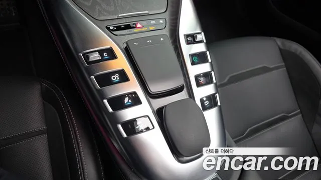 Mercedes-Benz AMG GT 2023 thumb 9