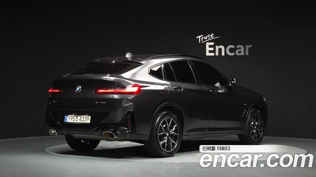 BMW X4 2023 thumb 2