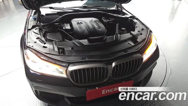 BMW 7 серии 2017 thumb 6