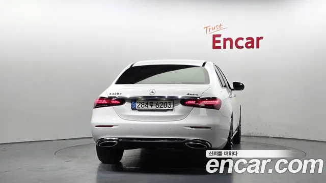 Mercedes-Benz E-Класс 2021 thumb 4