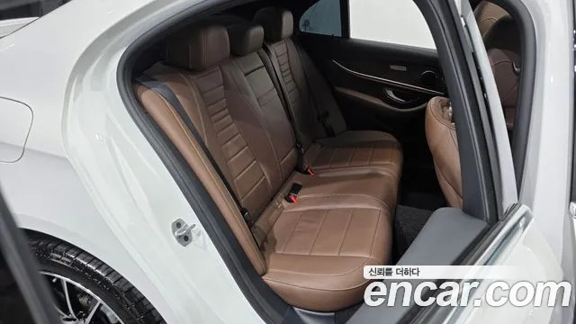 Mercedes-Benz E-Класс 2021 thumb 11