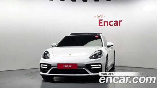 Porsche Panamera 2021 thumb 3