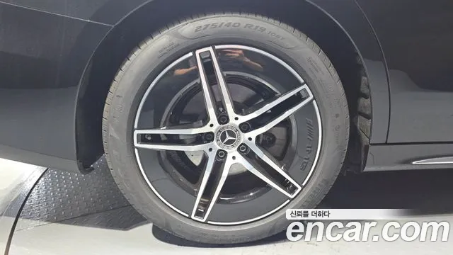 Mercedes-Benz E-Класс 2025 thumb 5
