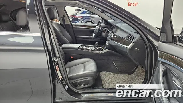 BMW 5 серии 2014 thumb 11