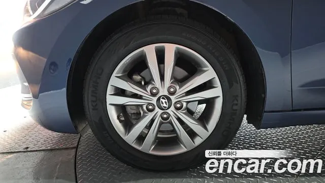 Hyundai Avante 2017 thumb 5