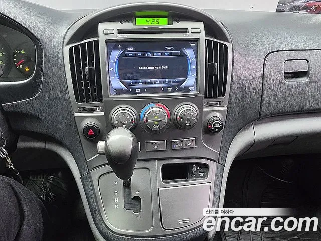 Hyundai Starex 2014 thumb 9