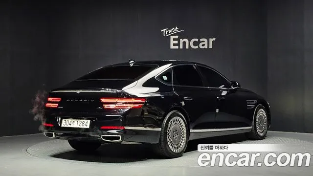 Genesis G80 2022 thumb 2