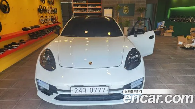 Porsche Panamera 2013 thumb 5
