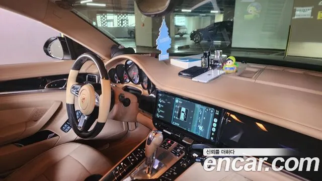 Porsche Panamera 2013 thumb 10