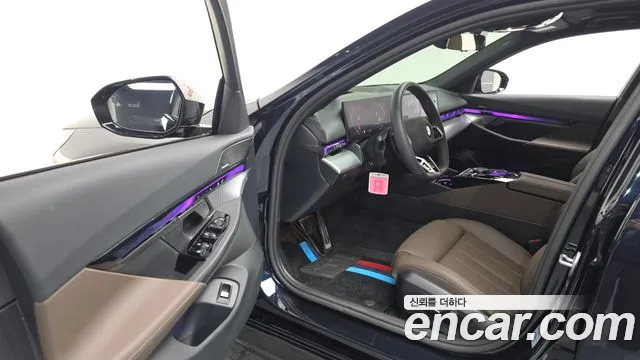 BMW 5 серии 2025 thumb 10