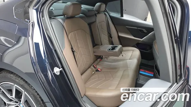 BMW 5 серии 2025 thumb 11