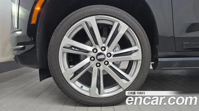 Cadillac Escalade 2025 thumb 4