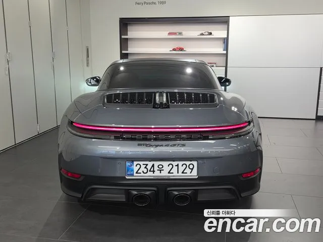 Porsche 911 2025 thumb 4