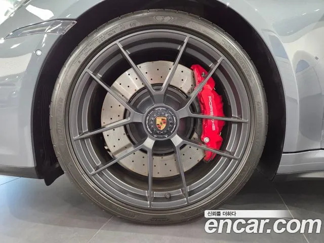 Porsche 911 2025 thumb 5