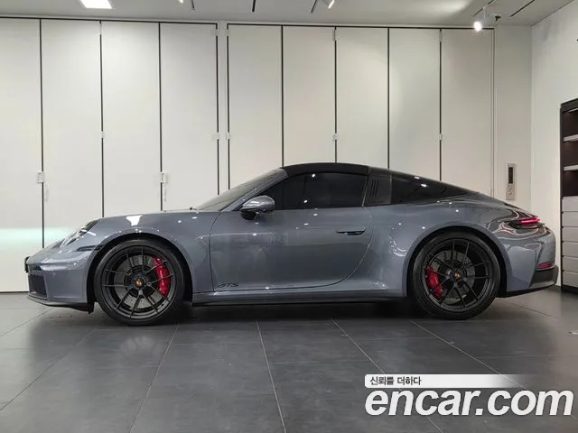 Porsche 911 2025 thumb 6