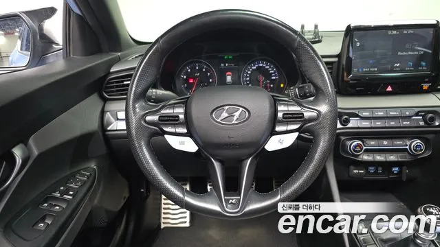 Hyundai Veloster 2018 thumb 12