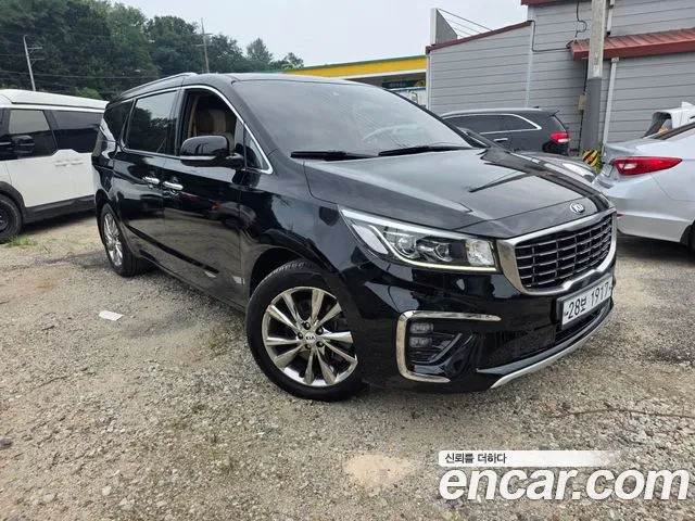 Kia Carnival 2018 thumb 2