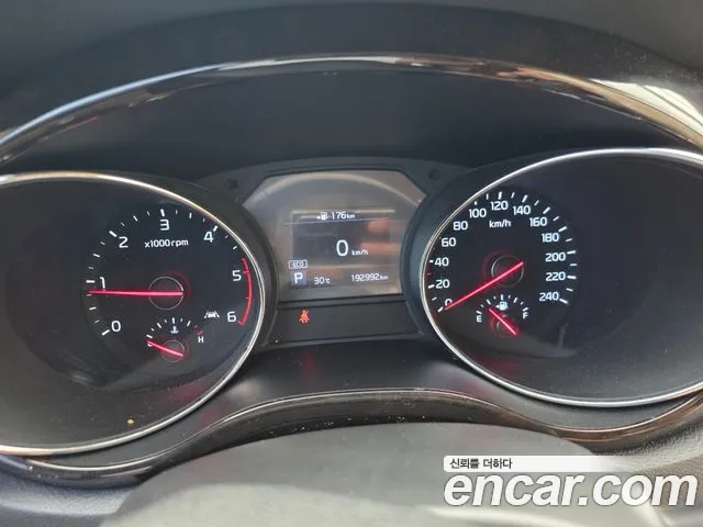 Kia Carnival 2018 thumb 7