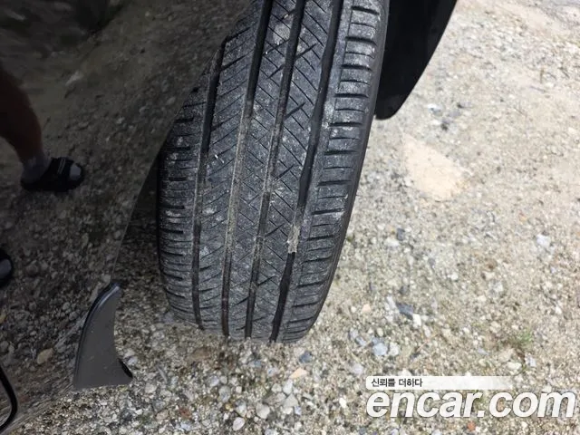 Kia Carnival 2018 thumb 11