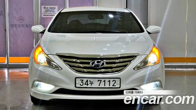 Hyundai Sonata 2010 thumb 2