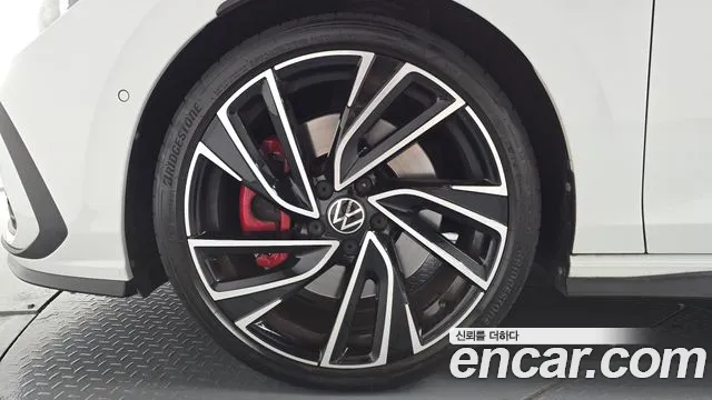 Volkswagen Golf Sportsvan 2024 thumb 5
