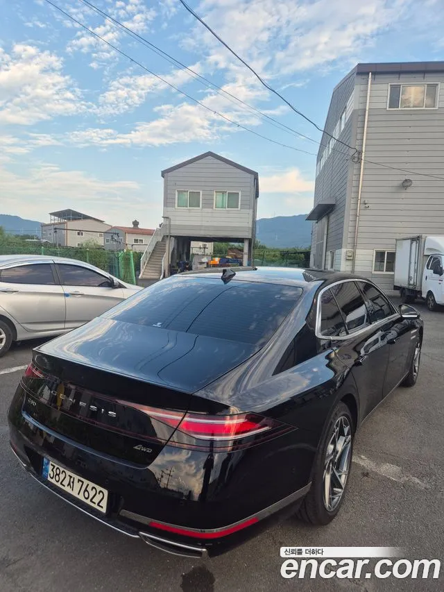 Genesis G90 2024 thumb 2