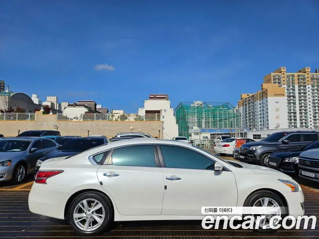 Nissan Altima 2014 thumb 3