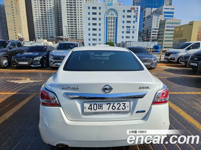 Nissan Altima 2014 thumb 5