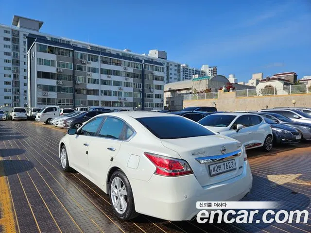 Nissan Altima 2014 thumb 6