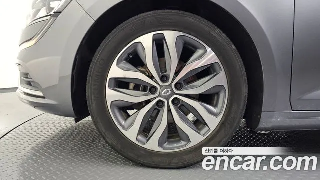 Renault Megane 2016 thumb 4