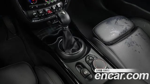 Mini Clubman 2018 thumb 9
