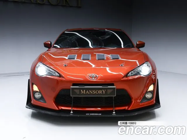 Toyota GT86 2012 thumb 2