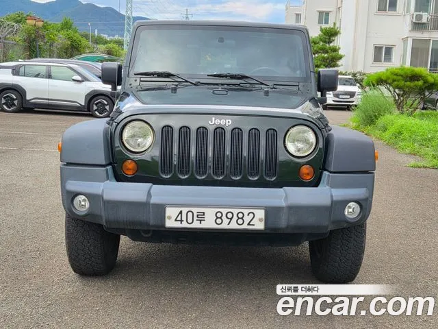 Jeep Wrangler 2010 thumb 2