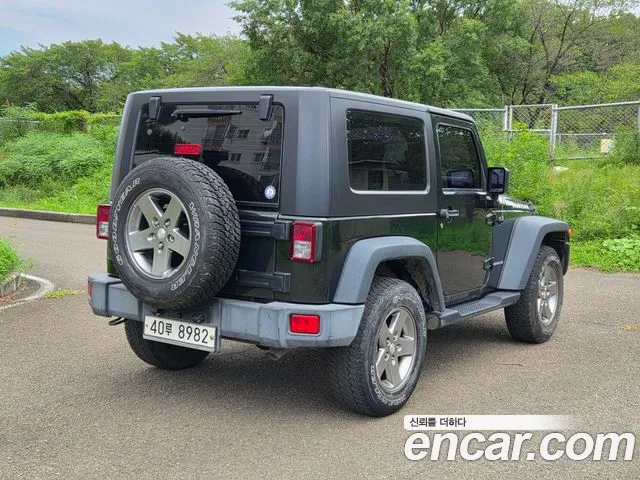 Jeep Wrangler 2010 thumb 6