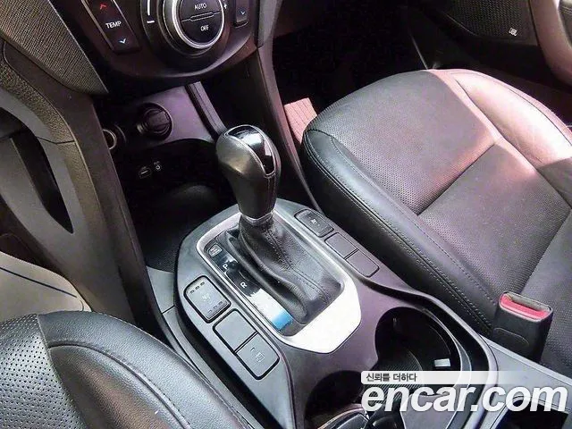 Hyundai Santa Fe 2015 thumb 6
