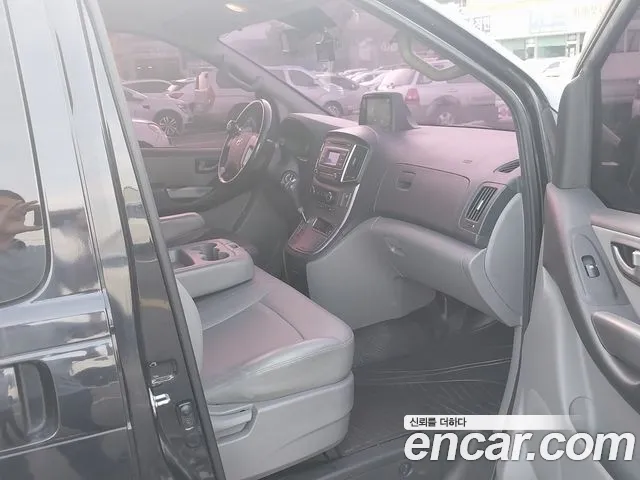 Hyundai Starex 2020 thumb 10