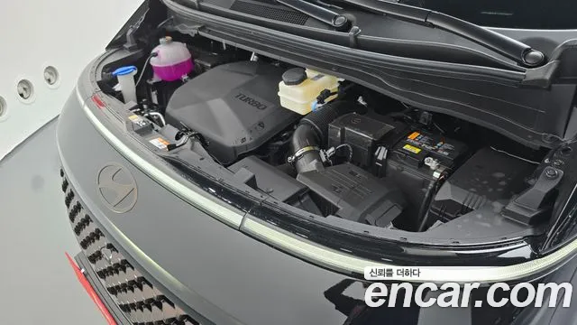 Hyundai Staria 2025 thumb 6