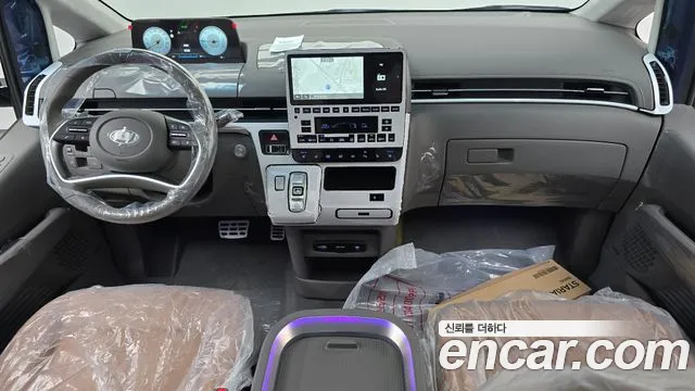 Hyundai Staria 2025 thumb 7