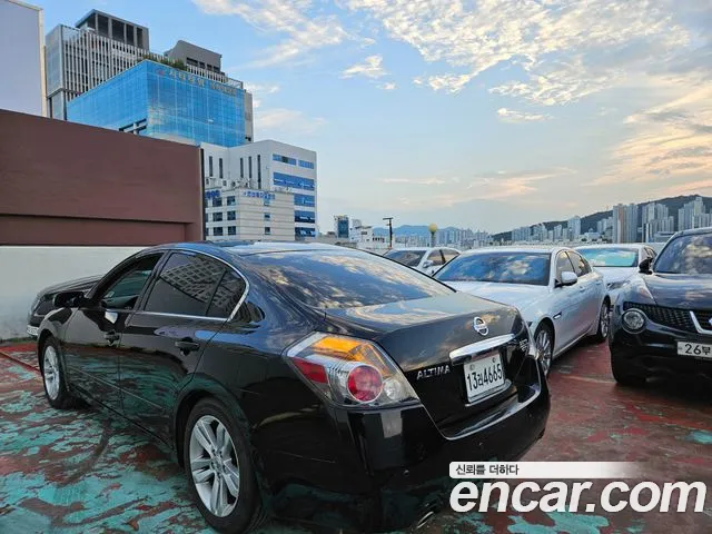 Nissan Altima 2010 thumb 8